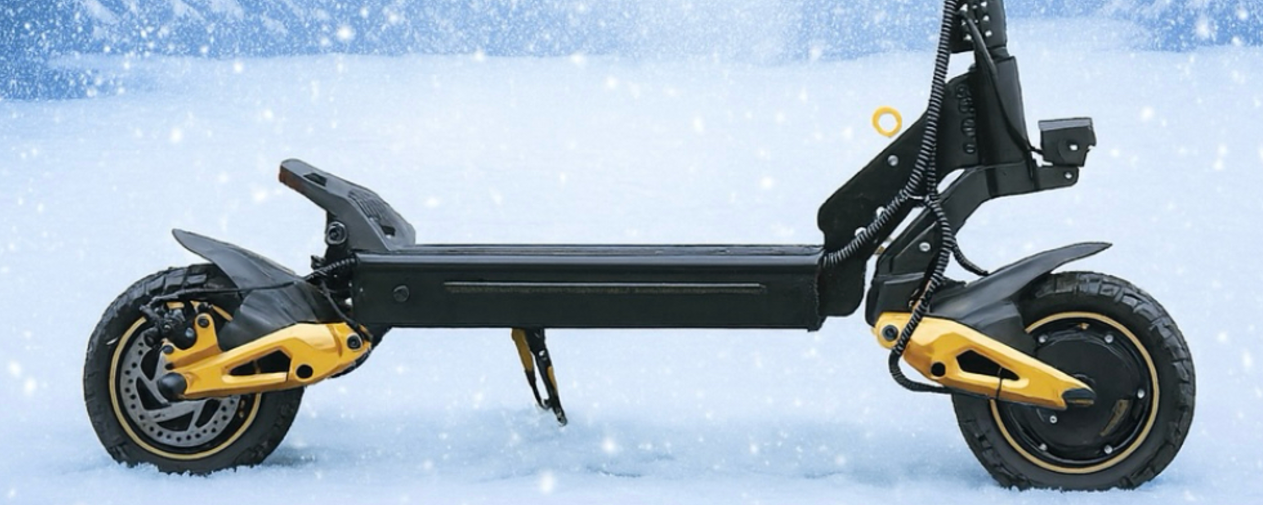 iENYRID ES1 in the snow background