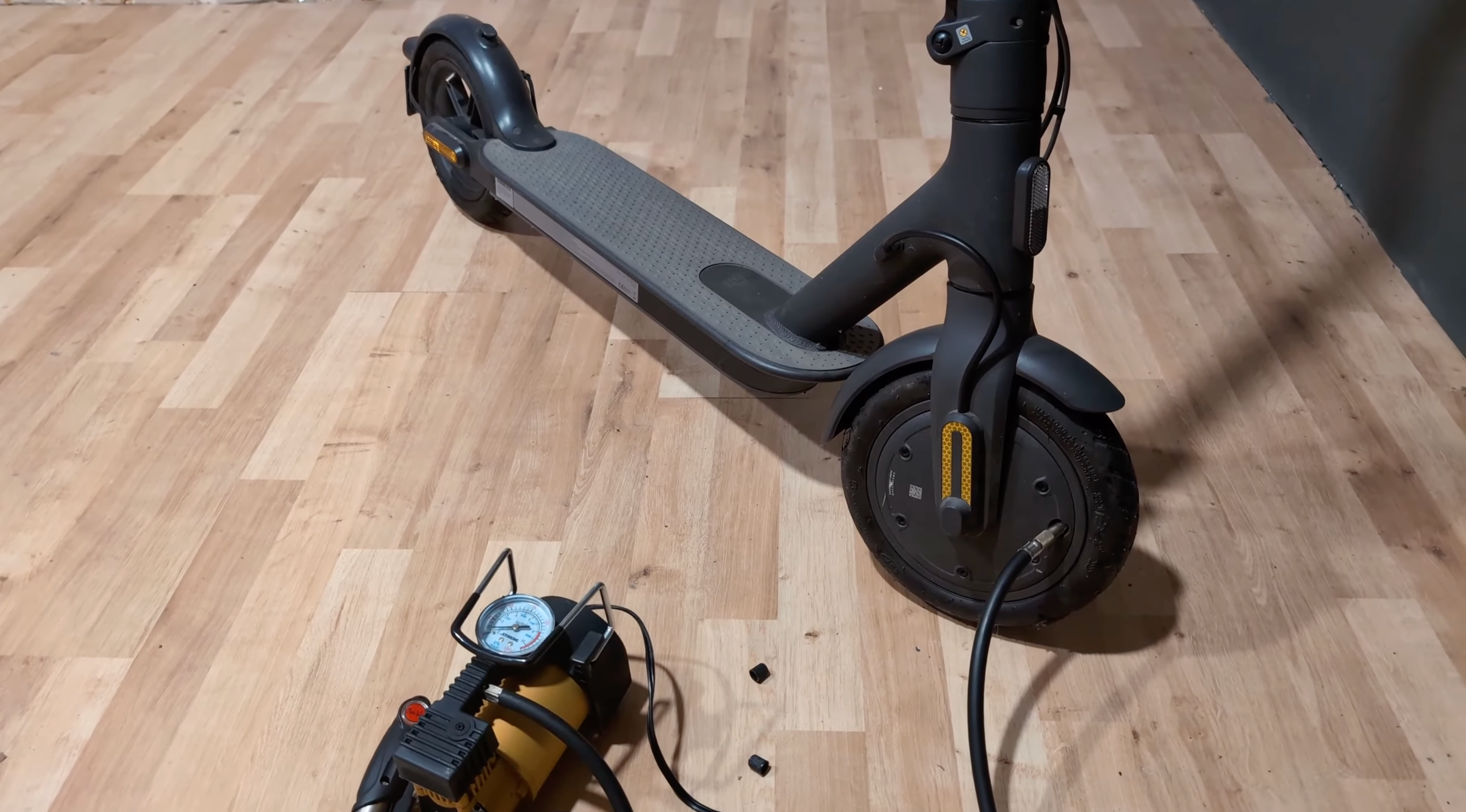 Xiaomi Tyre Being Inflated