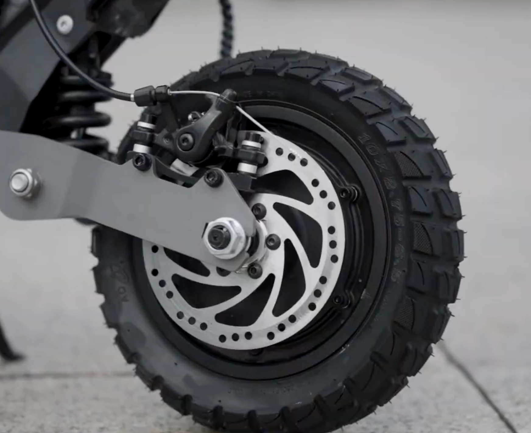 Front & Rear Disc Brakes - VIPCOO VS2 Pro