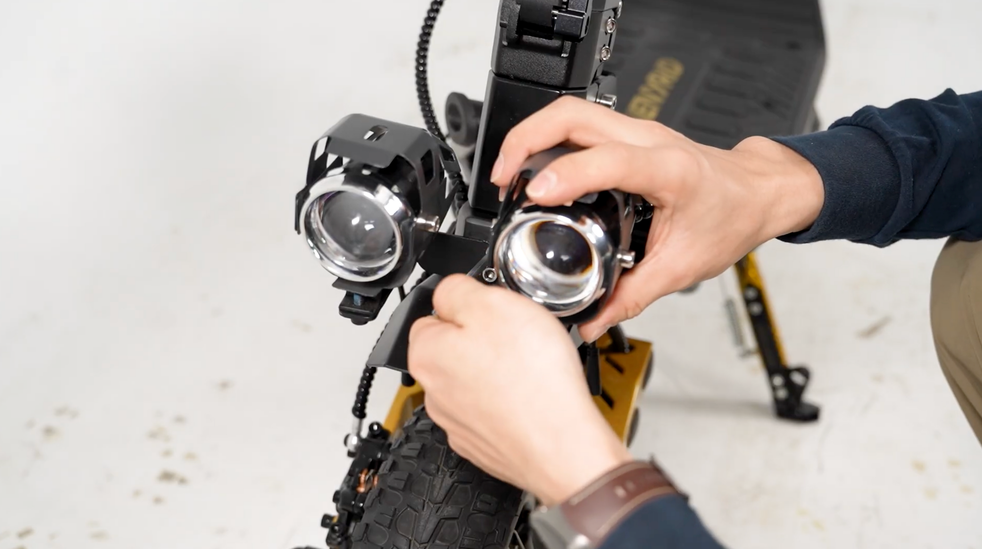 Dual LED Headlight - iENYRID ES70