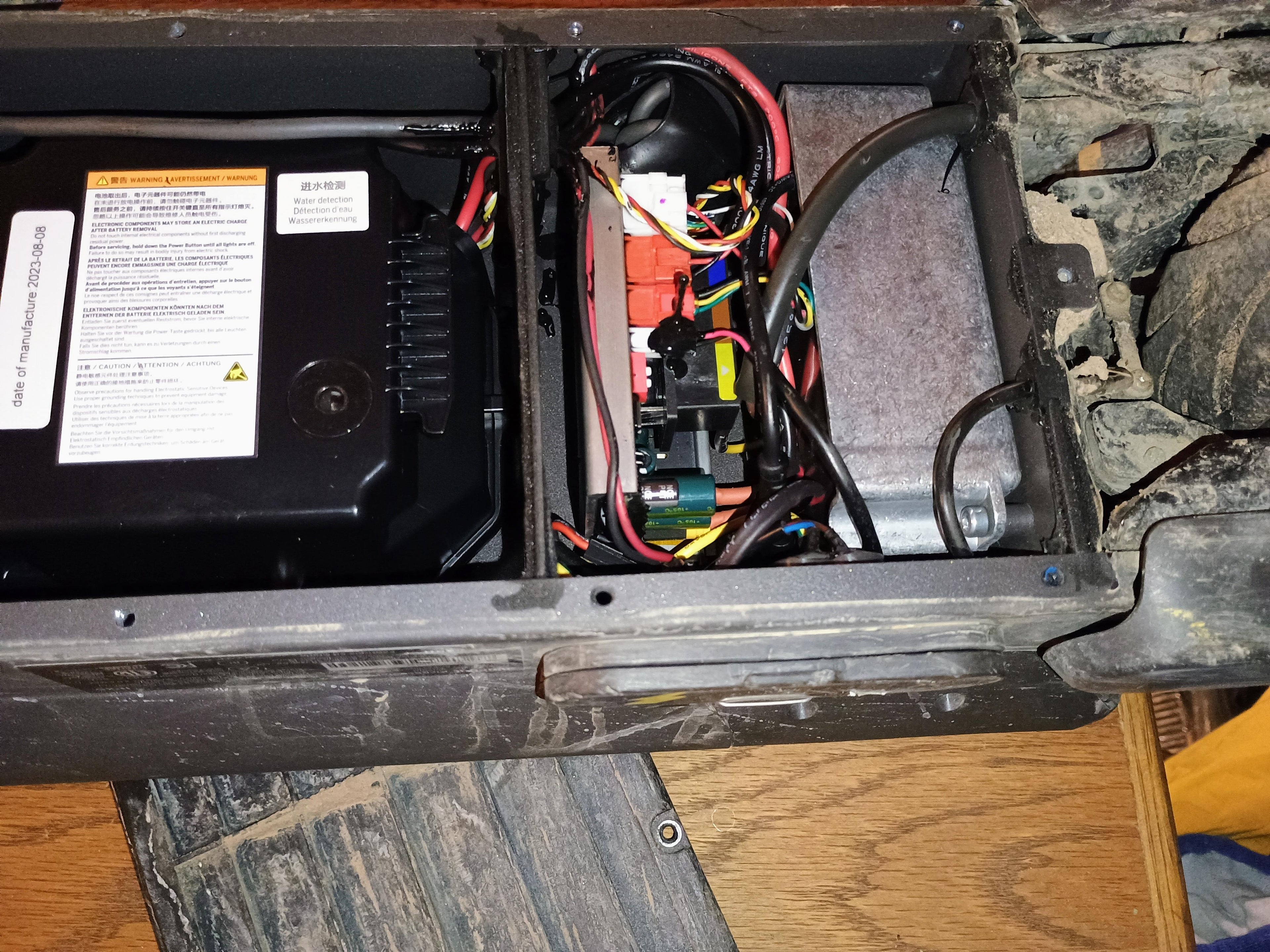 Ninebot Max G2 Inside